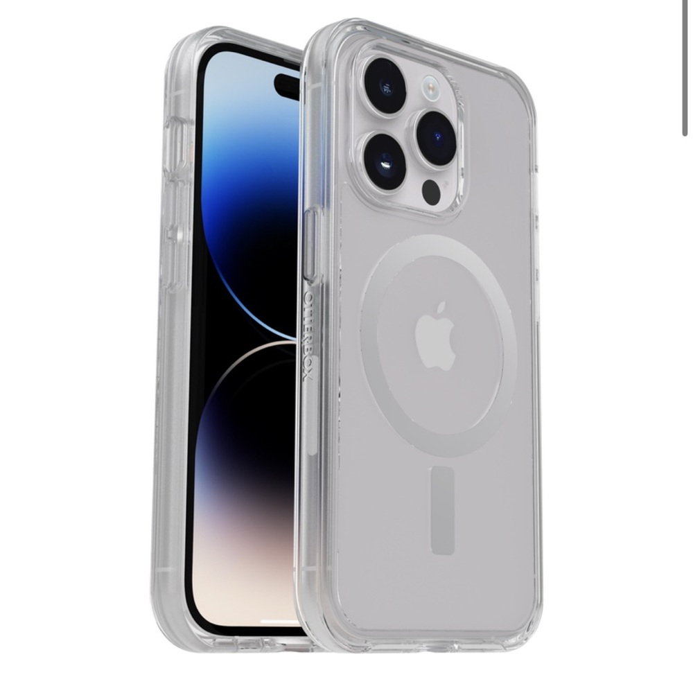 BNIB - iPhone 14 Pro Symmetry Series Clear for MagSafe Clear